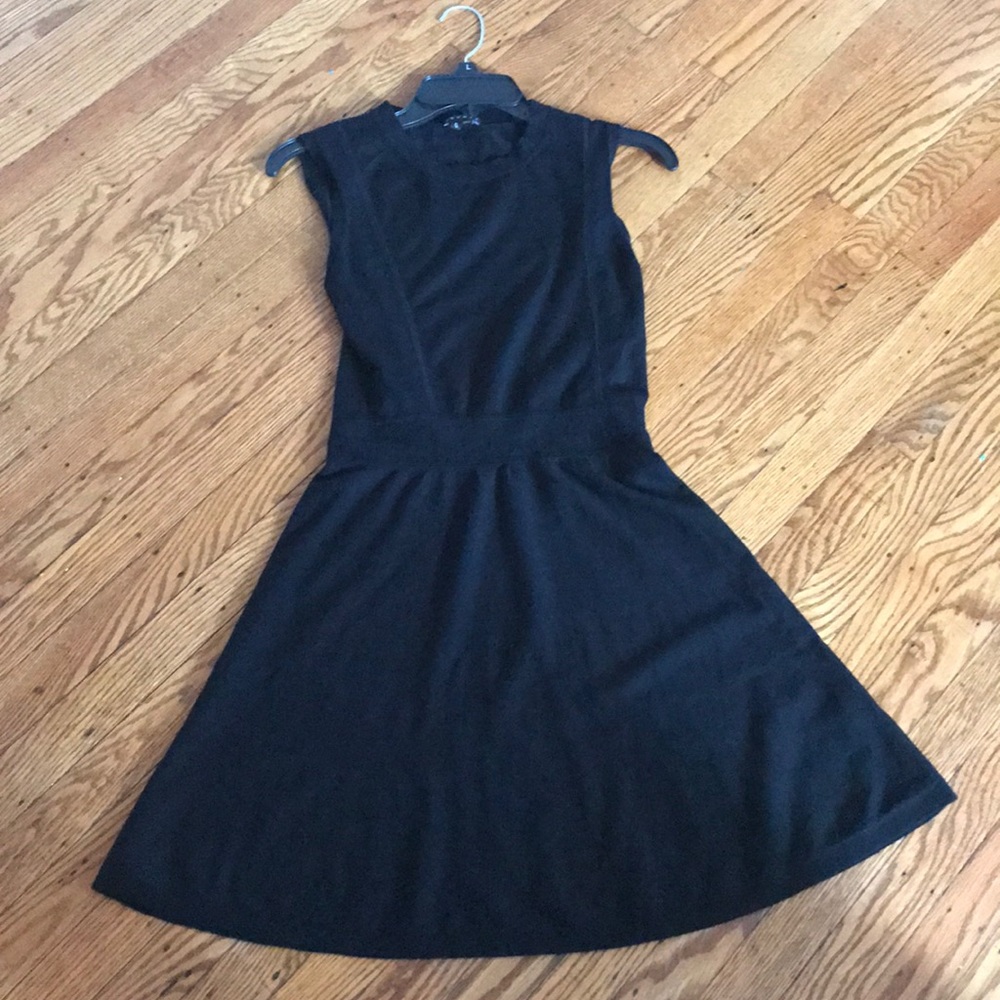 Dress - Picture 7 of 7